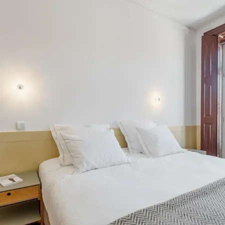 Alado Bed & Breakfast 3*